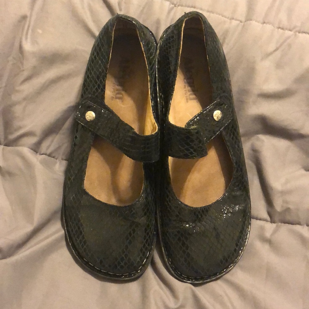 Black snakeskin print Alegria Mary Jane shoes